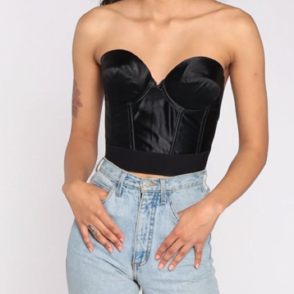 Vintage 90’s wonderbra black corset top low back